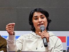 
      
      Vinesh Phogat hails youth after Dharmendra Pradhan's resignation
      
      