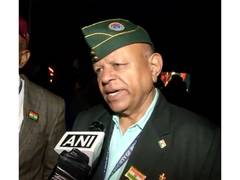 
      
      Kargil Captain Bhandari assures fallen soldiers' families
      
      