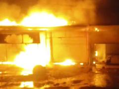 
      
      Maharashtra: Massive fire breaks out at 4 shops in Washim
      
      