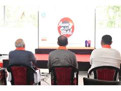 
      
      Gujarat CM joins citizens, youth workers in Gandhinagar...
      
      