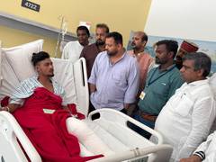 
      
      Bihar LoP Tejashwi Yadav meets Siwan's injured protestors
      
      