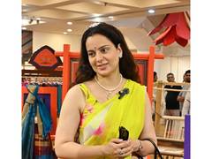 
      
      Kangana Ranaut visits Weaves of India Festival
      
      