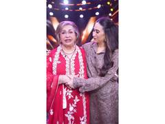 
      
      Karisma Kapoor reunites with Helen on sets of 'IBD'
      
      