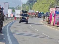 
      
      Shri Amarnath Yatra: 20th batch of pilgrims crosses Chanderkote
      
      