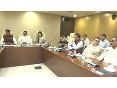
      
      MP: Ministers meet farmers' delegation
      
      