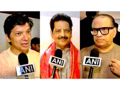 
      
      Shaan, Udit Narayan, Ramesh Taurani on 'Sai Naam Saancha' 
      
      