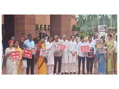 
      
      Opposition protest in Parliament
      
      