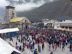 
      
      Kedarnath Yatra halted after landslide blocks Gaurikund route
      
      
