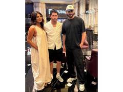 
      
      Priyanka Chopra, Nick Jonas join Mahesh Babu for movie night
      
      