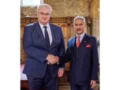 
      
      Jaishankar, Ukraine FM discuss Black Sea attacks, peace efforts
      
      