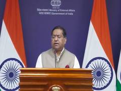 
      
      India, Bhutan sign two pacts on Line of Credit, health pact
      
      
