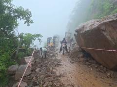 
      
      Continuous rain triggers landslide in Nandurbar
      
      