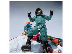 
      
      Ground rescuers reach Nirmal Purja at 5700m on Broad Peak
      
      