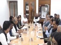 
      
      INDIA Bloc leaders hold floor strategy meeting ahead of Monsoon s
      
      