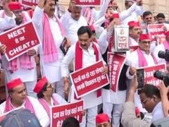 
      
      SP protests over Ram Mandir donation row outside UP assembly
      
      