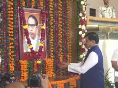 
      
      MP CM pays tribute to former assembly speaker Gulsher Ahmed
      
      