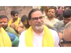 
      
      Jan Suraaj workers celebrate in Patna as Prashant Kishor extends
      
      