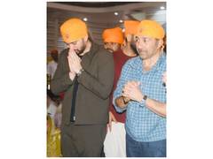 
      
      Sunny Deol visits Patna Sahib
      
      