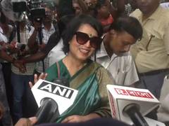 
      
      Bangladeshi author Taslima Nasreen visits Indian Coffee House
      
      