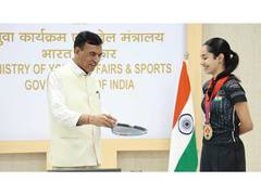 
      
      Union Sports Minister Mandaviya honours Squash star Anahat Singh
      
      