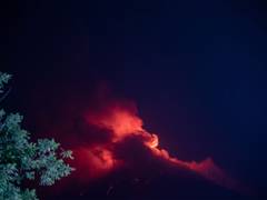
      
      Guatemala declares nationwide orange alert as Fuego volcano erupt
      
      