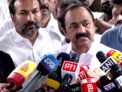 
      
      Keralam CM VD Satheesan visits flood-hit Pathanamthitta, reviews
      
      