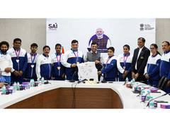 
      
      Mansukh Mandaviya felicitates CWG 2026 medallists
      
      