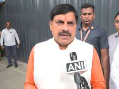 
      
      MP: CM Mohan Yadav attends investors’ meet in Mumbai
      
      