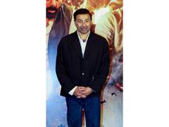 
      
      Sunny Deol cheers for India's Commonwealth Games athletes 
      
      