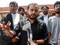 
      
      Delhi HC grants interim relief to Alakh Pandey
      
      