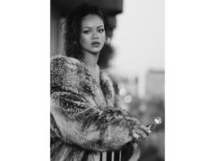 
      
      Rihanna working on new album 