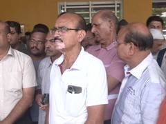 
      
      Bhopal traders meet minister Vijayvargiya over sealing action
      
      