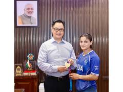 
      
      Kiren Rijiju hails Asmita Dey's historic CWG judo gold
      
      