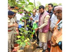
      
      Saini urges citizens to boost Haryana's green cover
      
      