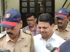 
      
      Doctor assault case: Bombay HC grants bail to Sena corporator
      
      