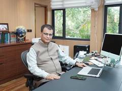 
      
      Rahul Navin gets one-year extension as ED Director till Aug 13
      
      