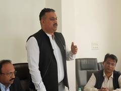 
      
      Karnataka: Congress' Syed Ahmed Hussain defends Mekedatu project
      
      