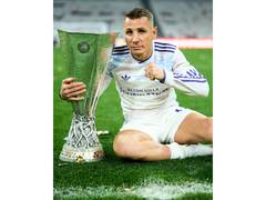 
      
      Lucas Digne completes permanent move to PSG, confirms Aston Villa
      
      