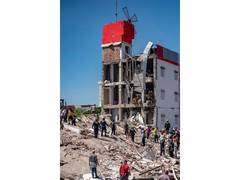 
      
      Colombia: At least 132 killed, 570 injured in magnitude 7.4 earth
      
      