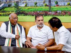 
      
      Congress leadership meet to finalise portfolio allocations
      
      