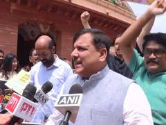 
      
      Opposition MPs condemn ‘lungiwala’ remark
      
      