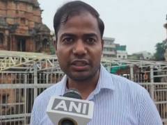 
      
      Madhya Pradesh: Omkareshwar devotees donate blood for VIP darshan
      
      