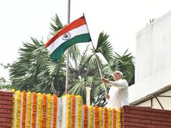 
      
      Gujarat CM Bhupendra Patel hoists Tricolour at residence
      
      