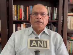 
      
      Ex-UP DGP urges war footing after UN links AQIS to Delhi blast  
      
      