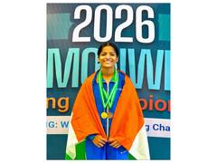 
      
      CISF's Shruti Joshi wins team sabre gold at CW Fencing C'ships
      
      