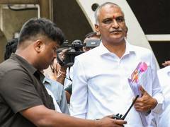 
      
      Harish Rao demands cancellation of TGIIC auction of 10.63 acres
      
      