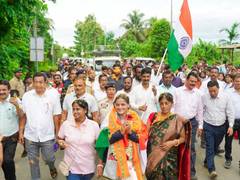 
      
      Asmita Dey receives grand homecoming in after CWG gold medal
      
      