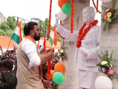 
      
      Bihar CM Samrat Choudhary flags off Tiranga rally
      
      