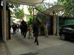 
      
      Bomb threat at Delhi High Court
      
      
