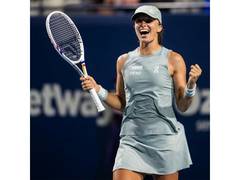 
      
      Swiatek wins Canadian Open, clinches her first 2026 title
      
      